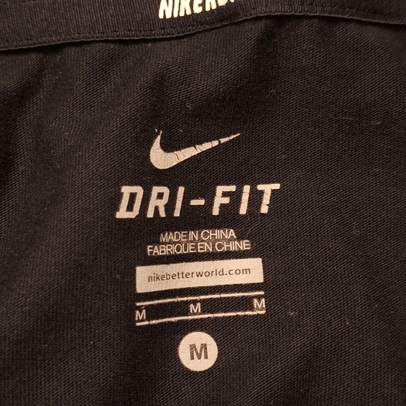 Nike dry fit tee shirt M - Picture 5 of 6